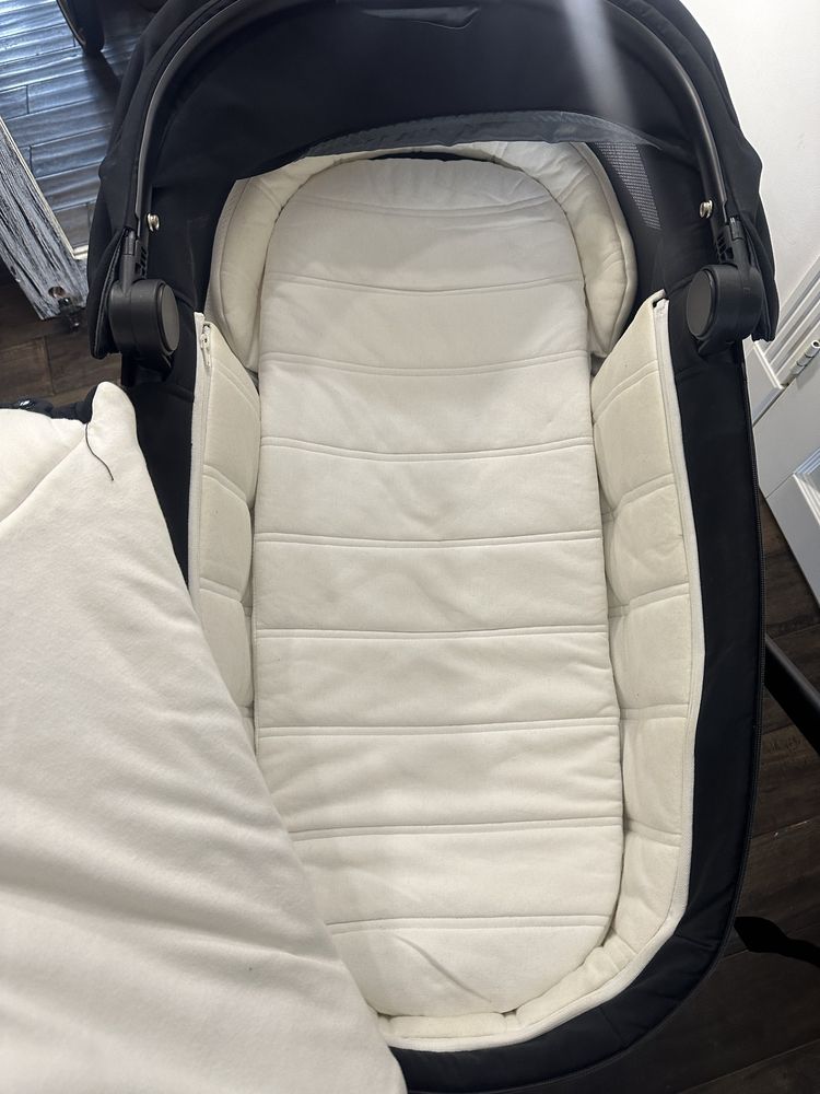 Продам Cybex Priam 2в1 на шасси Rose Gold