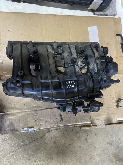 Впускний коллєктор 1.8 2.0 tsi octavia a5 superb vw