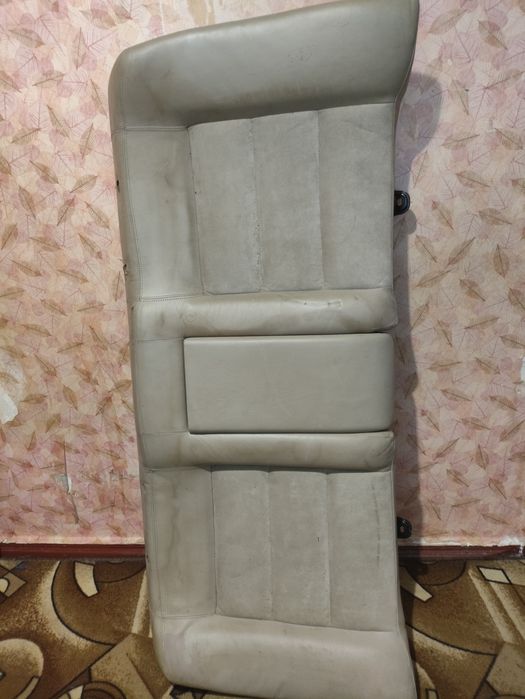 Диван ауді 100 с4 спинка шкіра