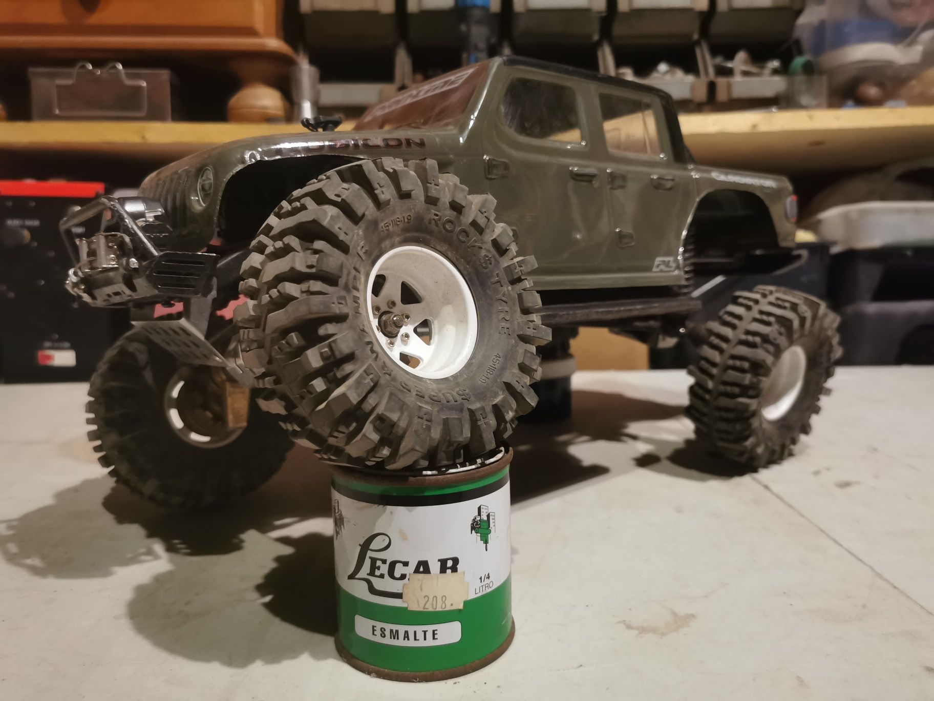 Traxxas trx4 jeep gladiator proline rc crawler