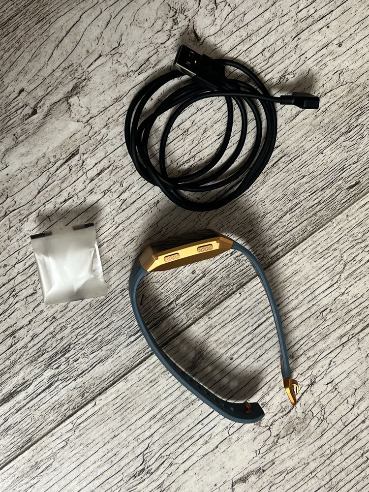 Смарт-годинник LG FITBIT FB503,з Німеччини