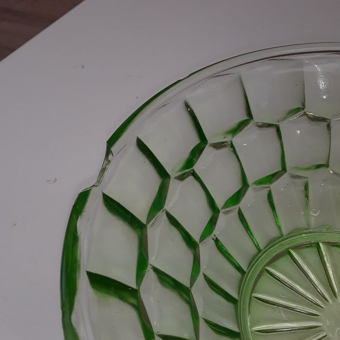 Фруктовниці або салатниці