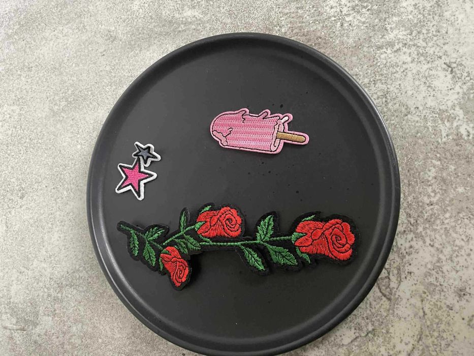 Nowe naszywki naprasowanki do ubrań