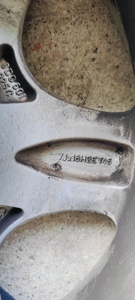 Felga aluminiowa 16 cali VW Audi 1 sztuka.