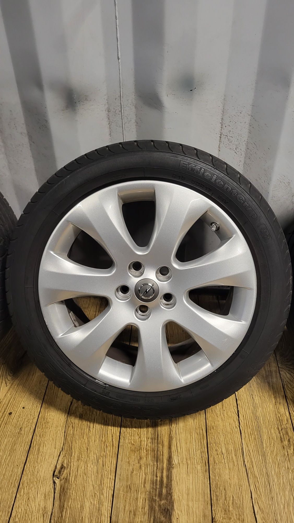 Felgi Opel 17" 5x105 z oponami 215/50 R17 Astra J K TPMS
