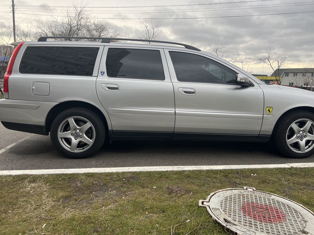 Volvo v70 awd с двигателем 2.5 турбо ( 210 л.с)
