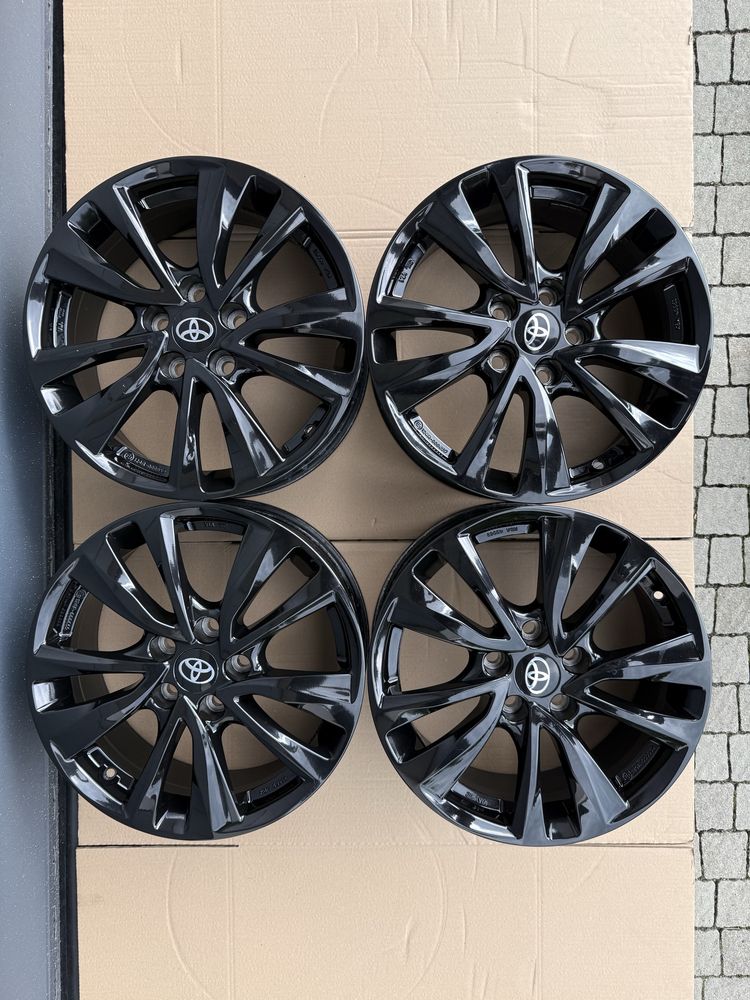 Alufelgi 17 cali 5x114,3 Toyota Corolla E21 Auris HR-V Yaris Cross