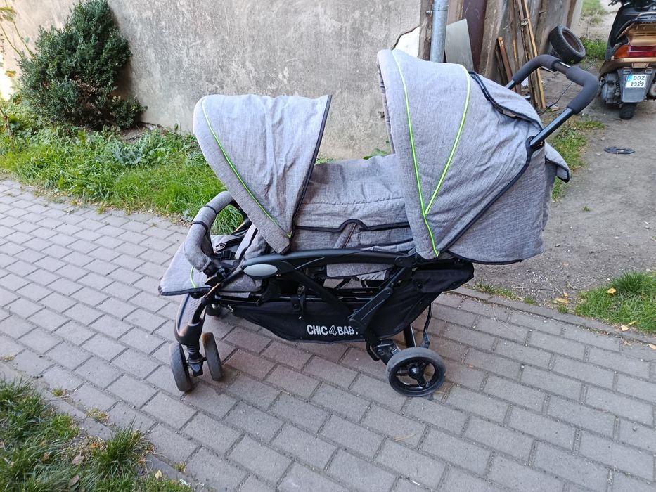 Wózek rok po roku lub bliźniaczy