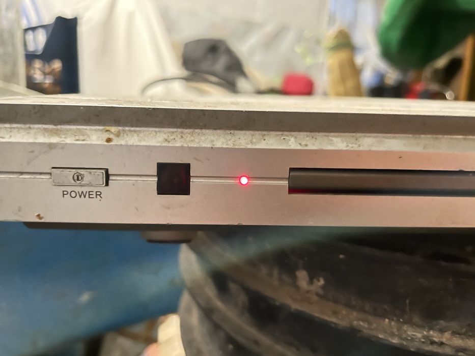 дівіді поацює дісковод не відкриваєтьс