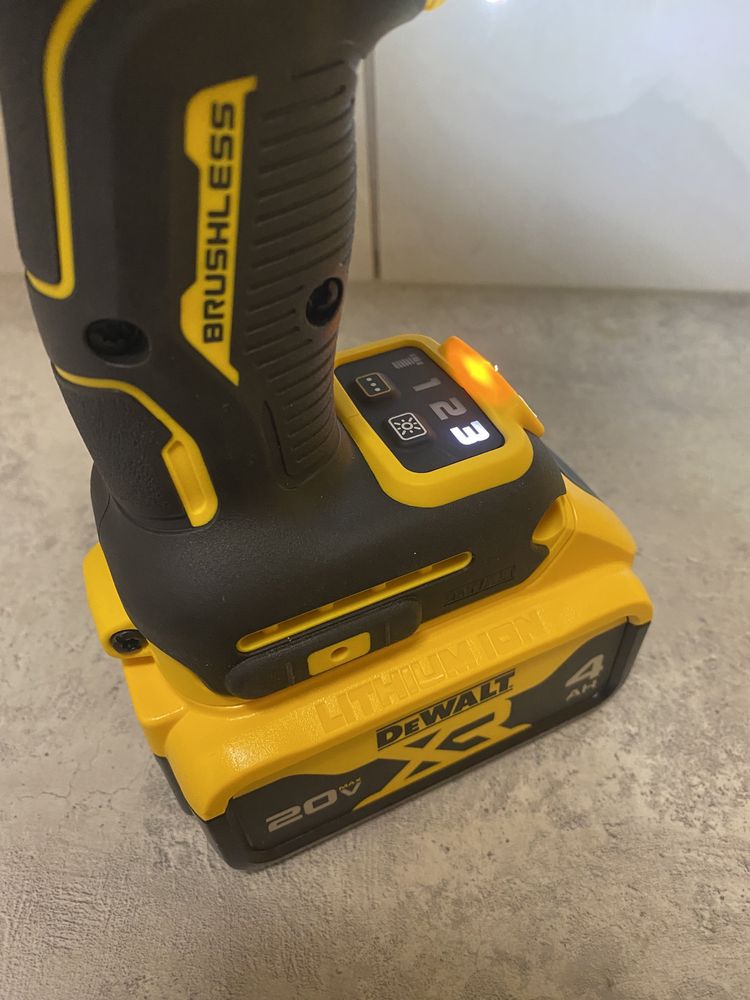 DeWALT DCF892 20Vmax гайковерт 1/2 привезено з США