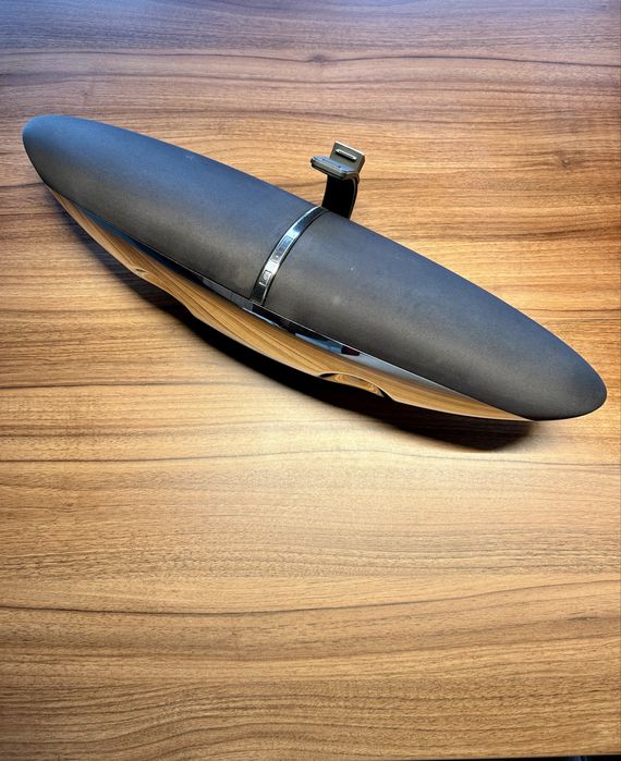 Coluna Bowers & Wilkins, Zeppelin 1a Geração