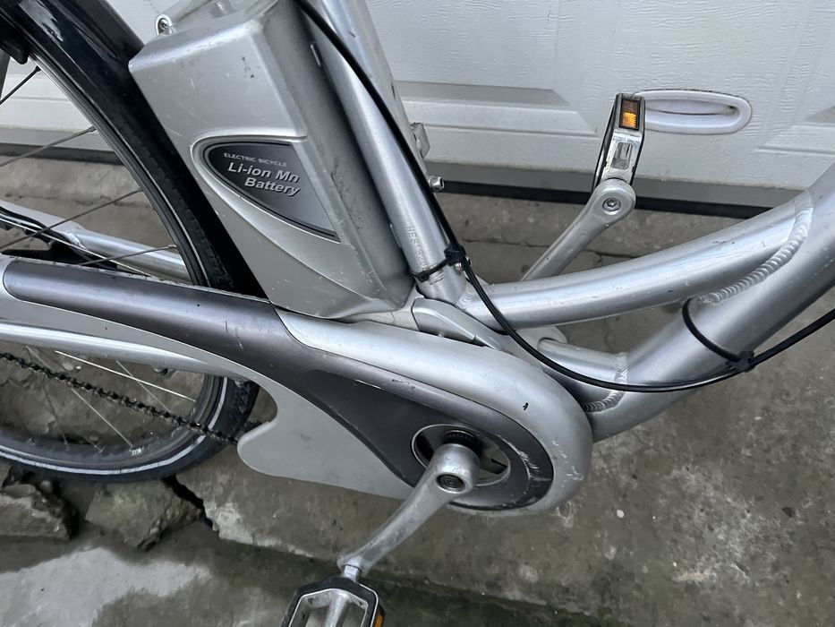 Жіночий електро велосипед