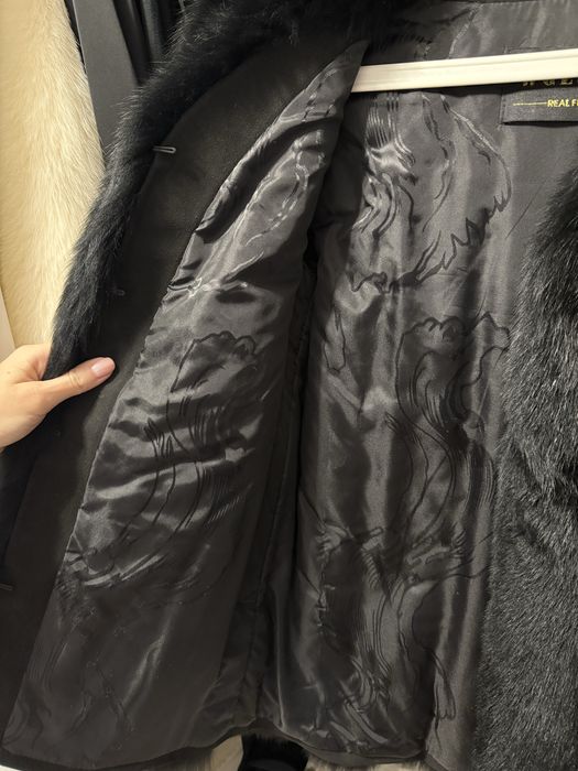 Czarne futro naturalne z liska