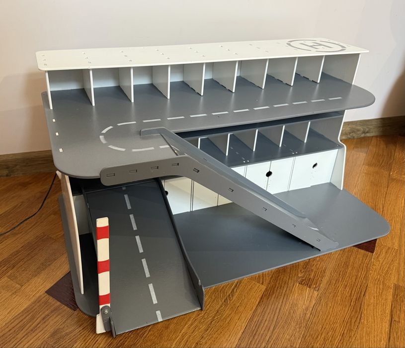 Гараж трек для модельок машин