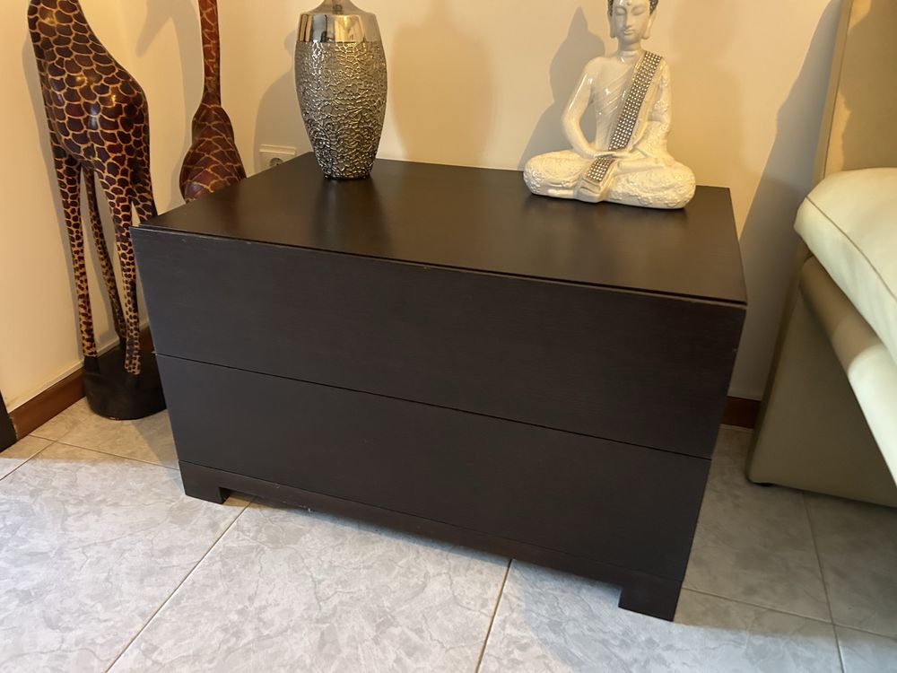 Vendo sofás, carpete, mesa de centro e movel preto