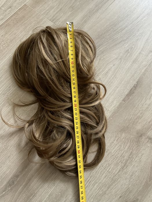 Шиньон волосся на крабі