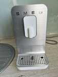 Ekspress smeg cisnieniowy bialy