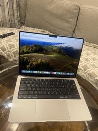 MacBook Pro 14" M3 Pro 36/1TB Silver ідеал 5 цикли