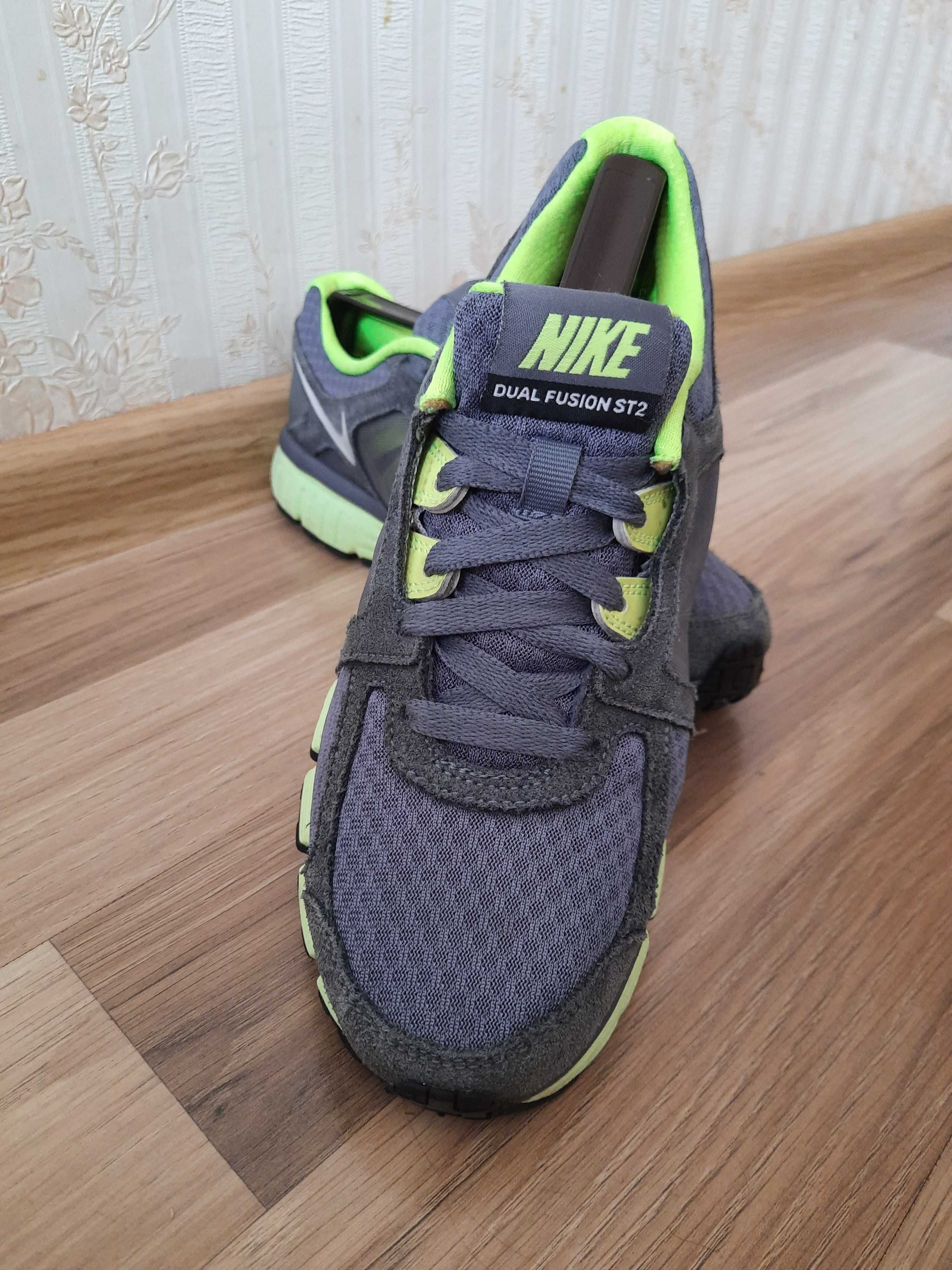 Кросівки Nike 38.5р.