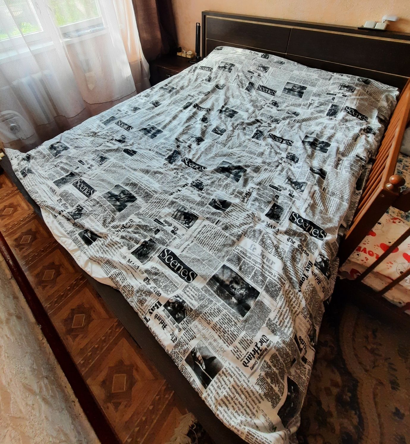 Ліжко двоспальне+тумбочка