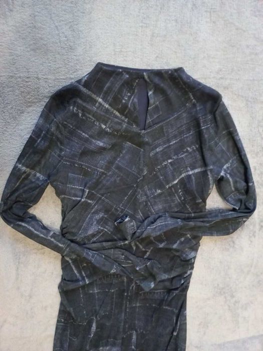 Довга сукня на дівчину