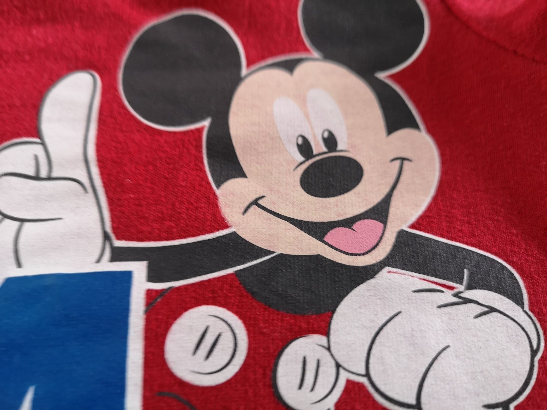 Czerwona bluza z Mickey i Pluto, rozmiar 80
