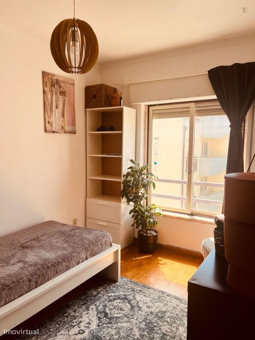 725007 - Quarto individual muito acolhedor em...