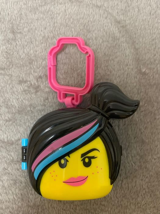 Іграшка брелок коробочка Mcdonalds Happy Meal
