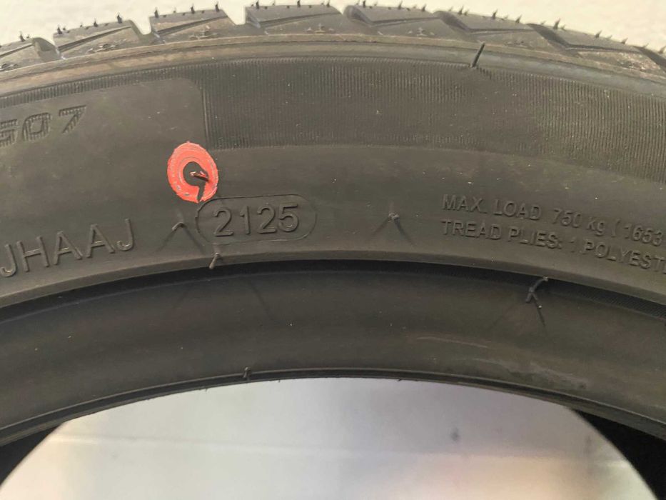 4x 235/45 R.18 98V XL FR Goodride Zuper Snow Z-507 rant ochronny 2025