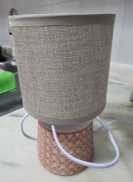 Candeeiro pequeno para mesinha de cabeceira urgência