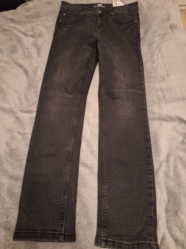 Czarne jeansy slim fit – męskie