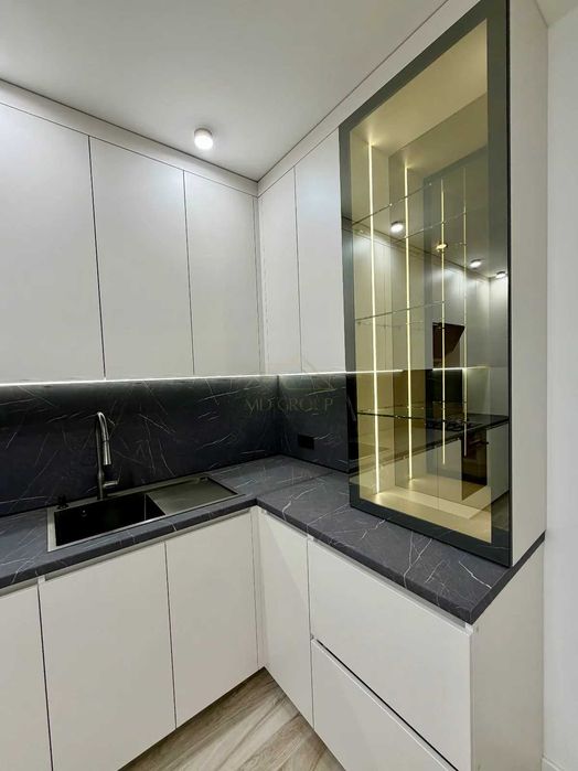 Продаж 1-кімнатної квартири з краєвидом на річку