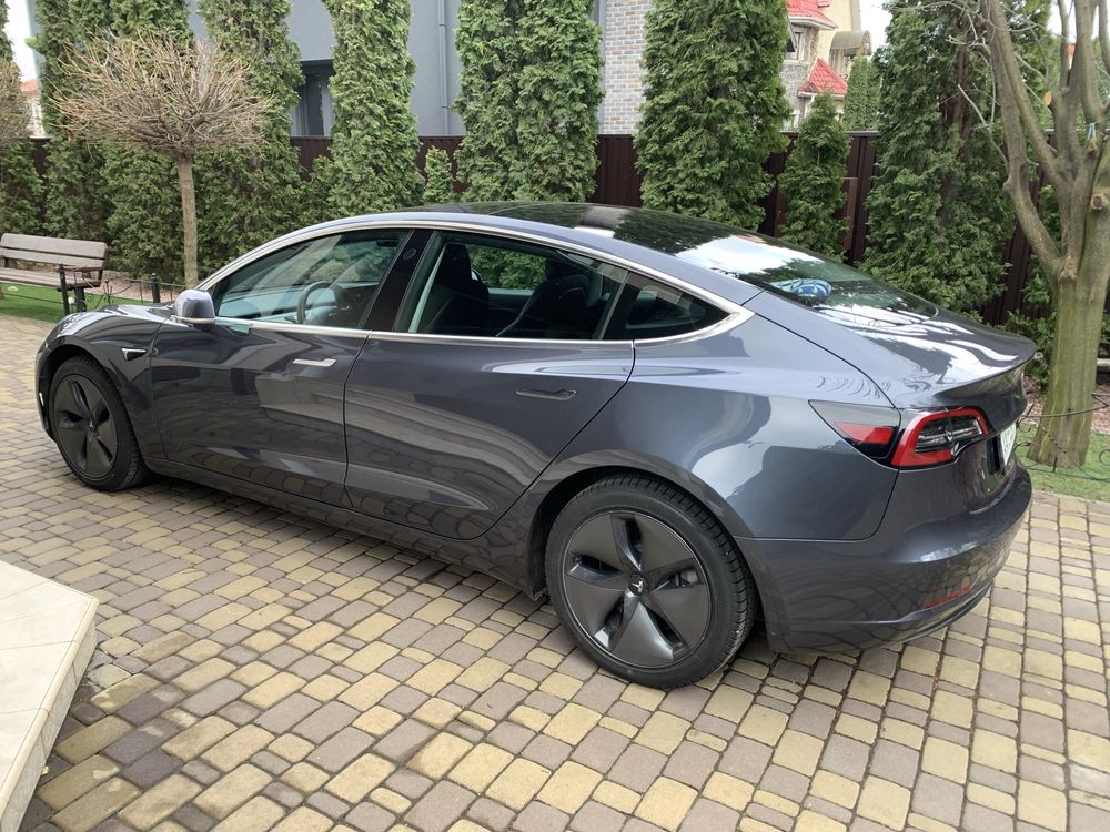 Tesla Model 3 2020 р. Можливий обмін.