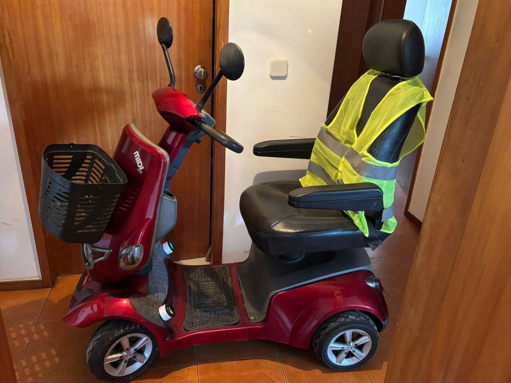 Veículo para mobilidade reduzida