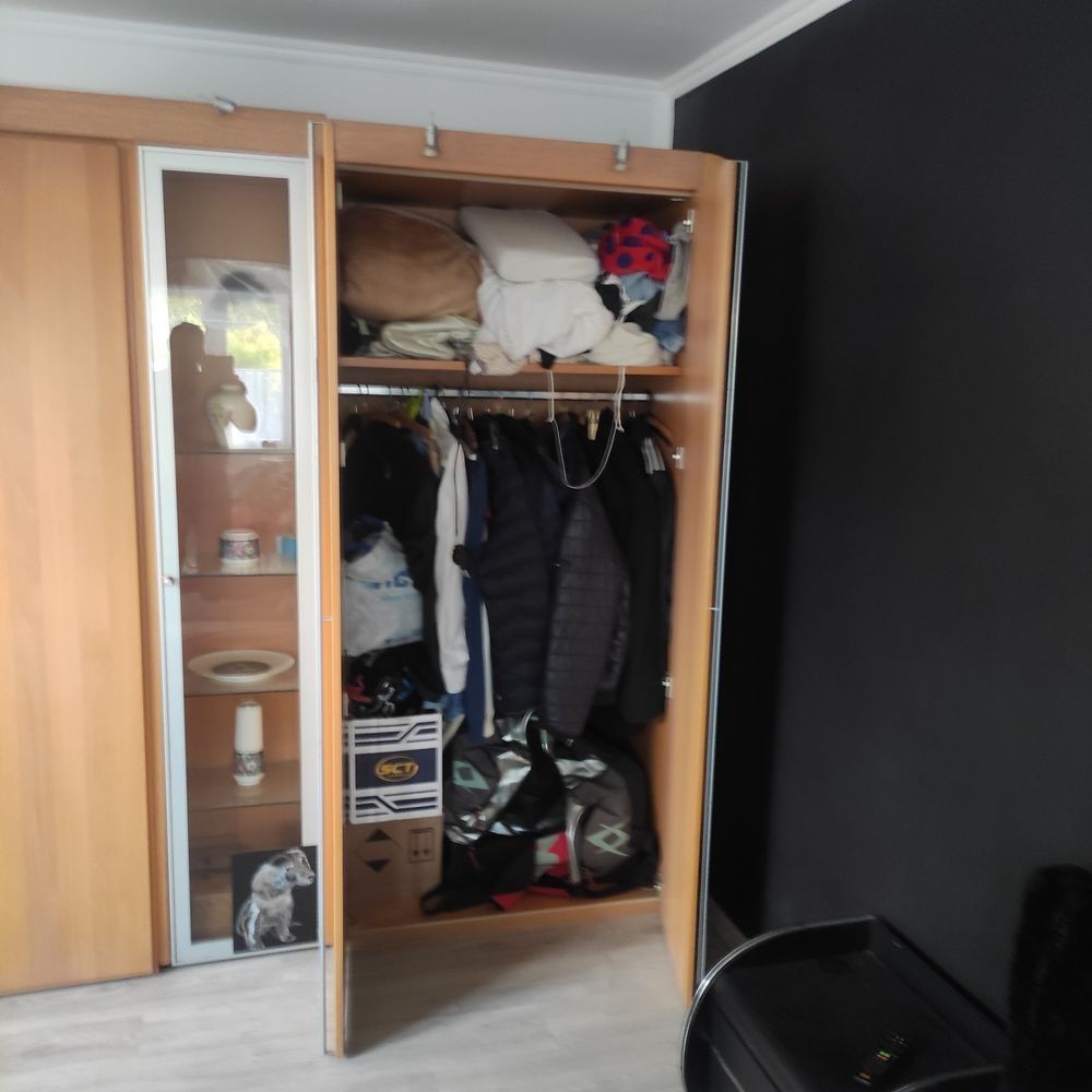 Sprzedam dużą szafę