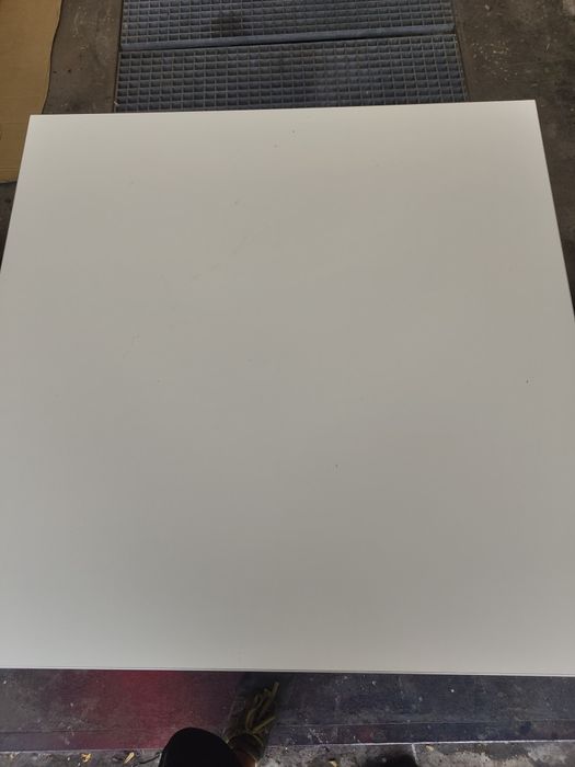 Stół 80x80 cm na metalowym stelażu