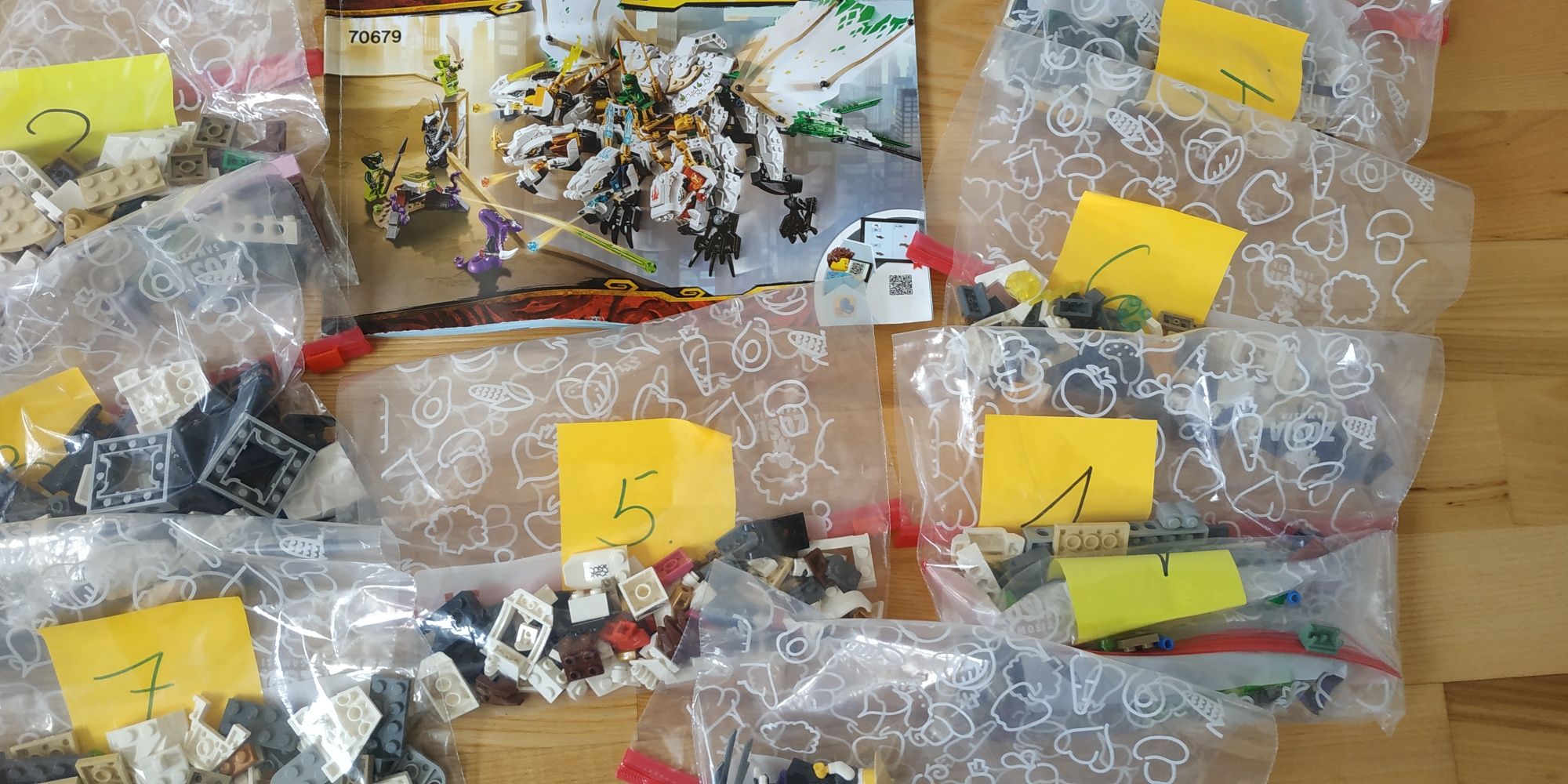 LEGO Ninjago 70679 Ultrasmok 951 elementów