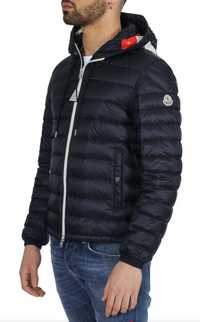 Курточка ветровка пуховик MONCLER  L original в магазине 1000$