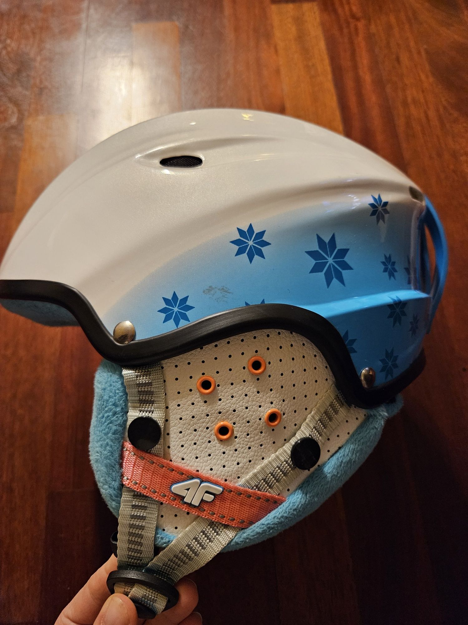 Kask narciarski snowboard 4f biało-niebieski damski 53-54cm