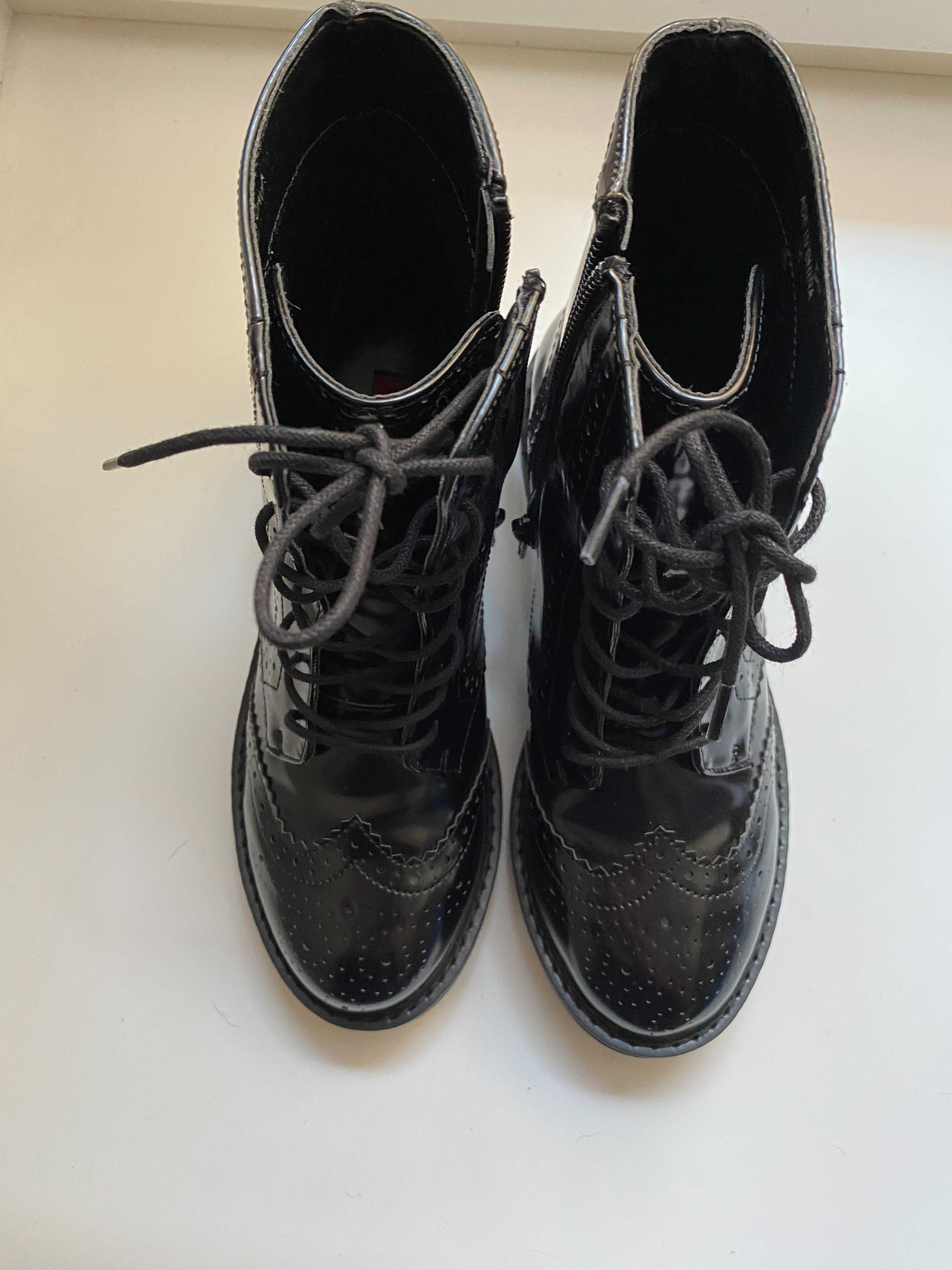 London Rebel brogues , броги чорні, нові, р35.5