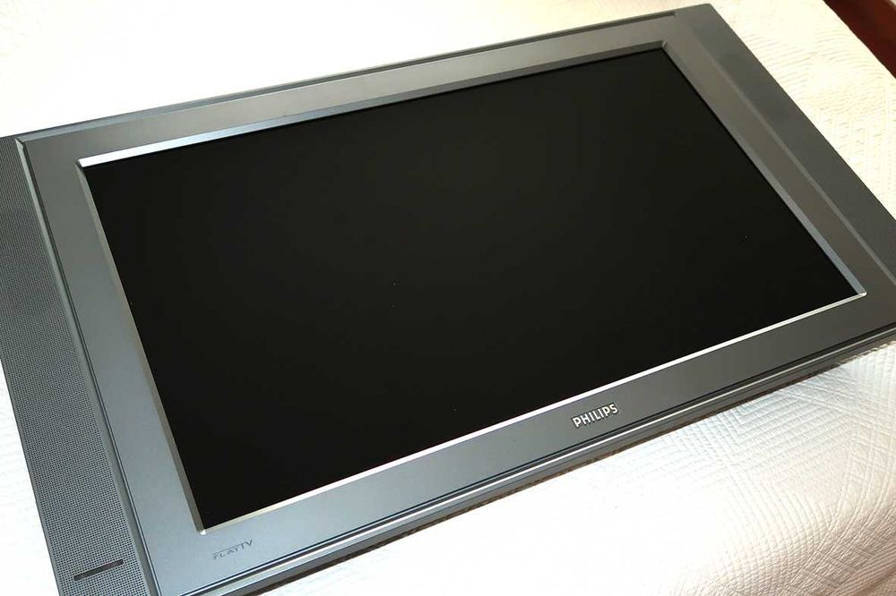 TV LCD Philips ecrã plano 80cm