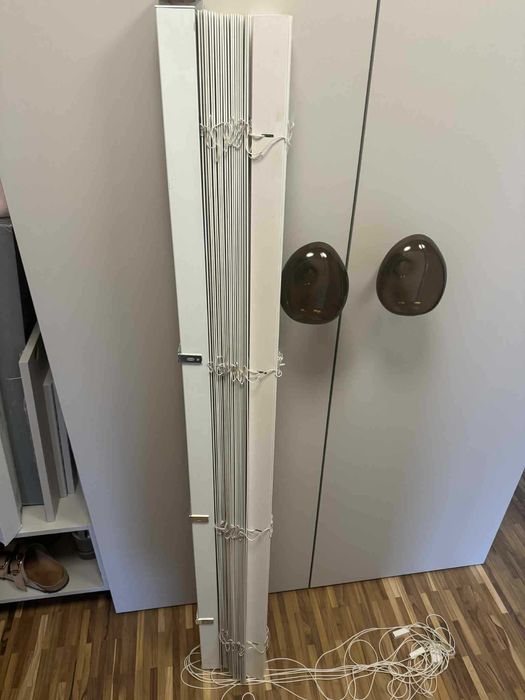 Żaluzja drewniana biała 152 × 168 cm – szerokość listewek 5 cm