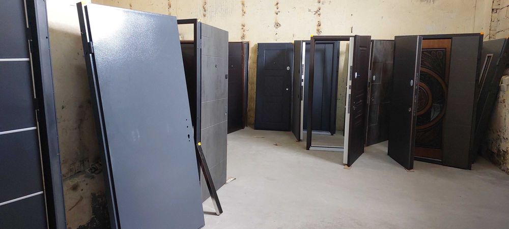 Входные металлические двери новые и бу вхідні металеві двері у Києві.