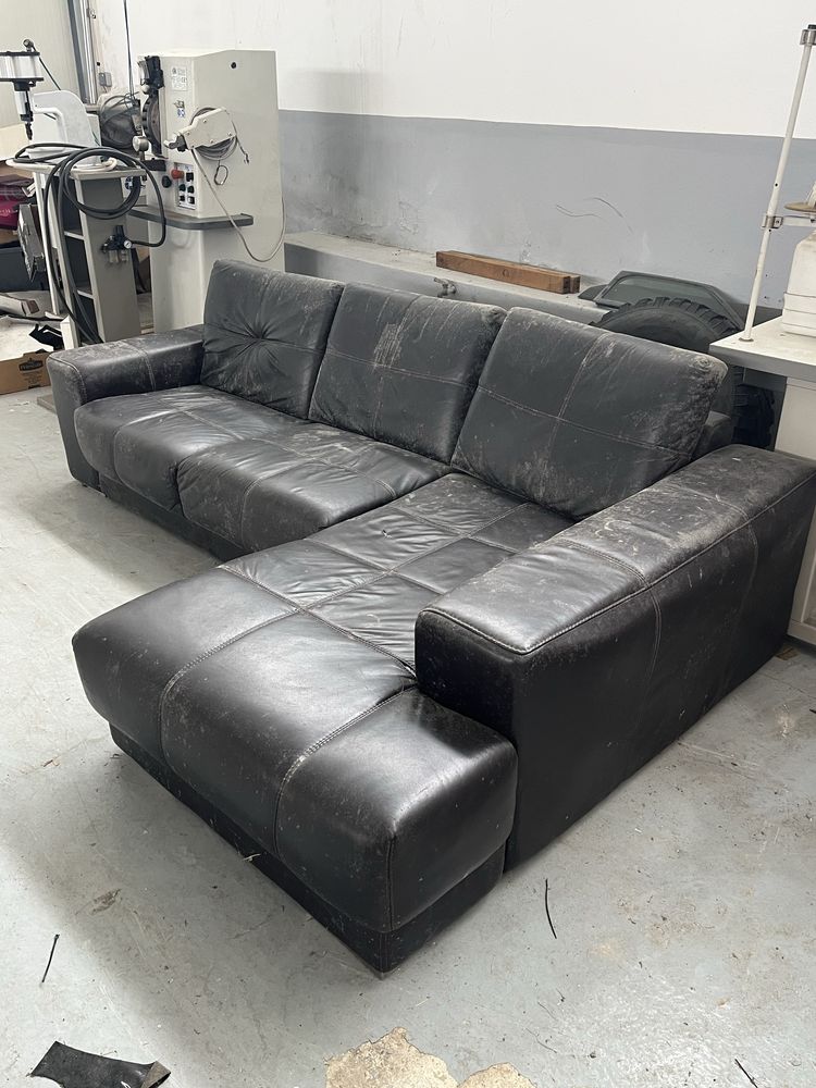 Sofa em pele com pouco uso