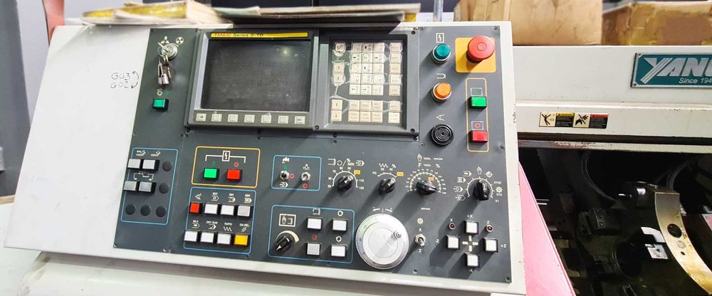 máquina industrial Torno CNC YANG SML-20