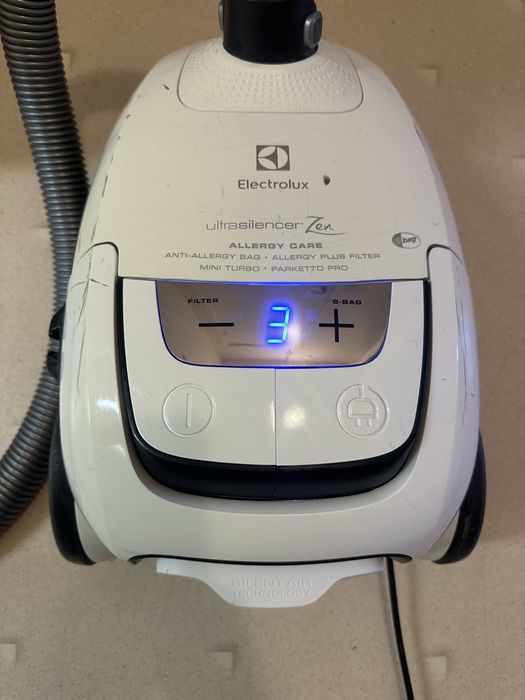Пилесос Electrolux Ultra Silencer Zen