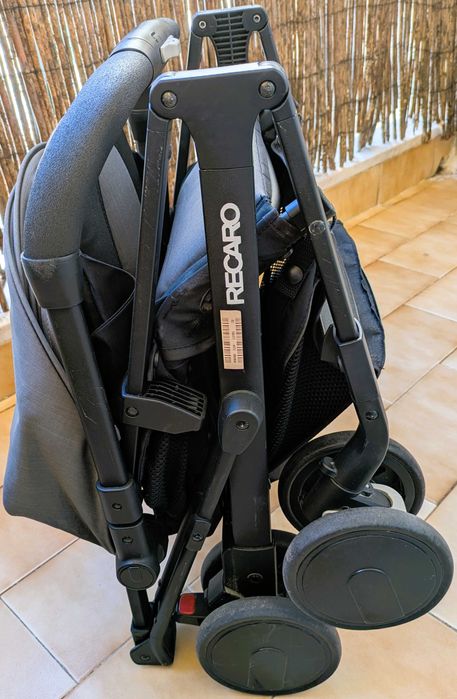 Carrinho de Bebé Recaro Easylife 2 Graphite – Usado c/ Marcas de Uso