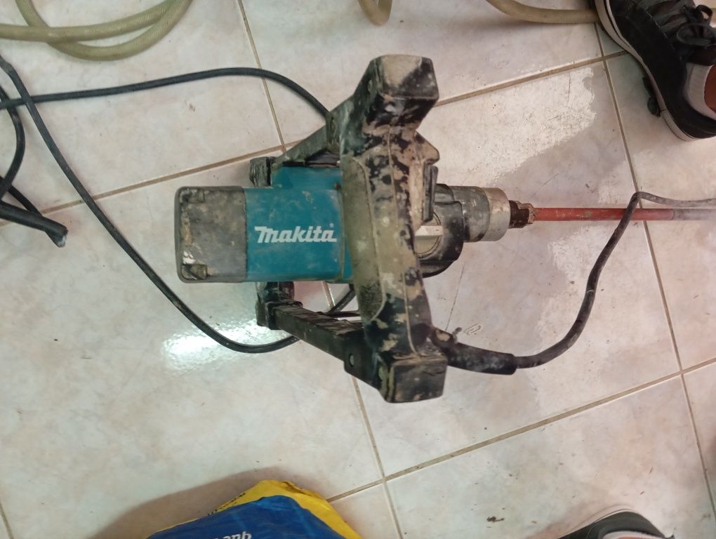 Misturadora Makita