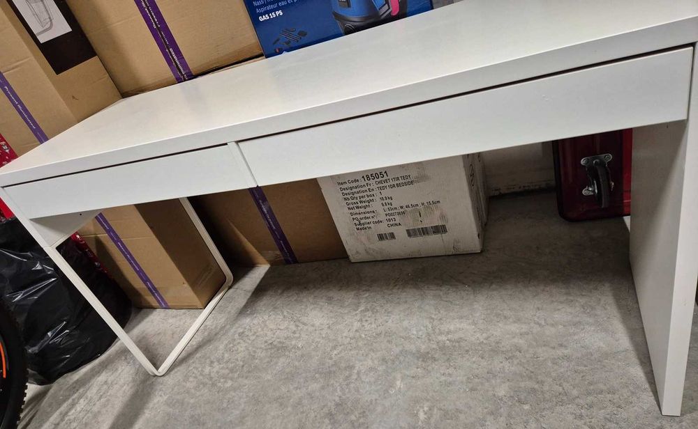 Biurko białe, dwie szuflady