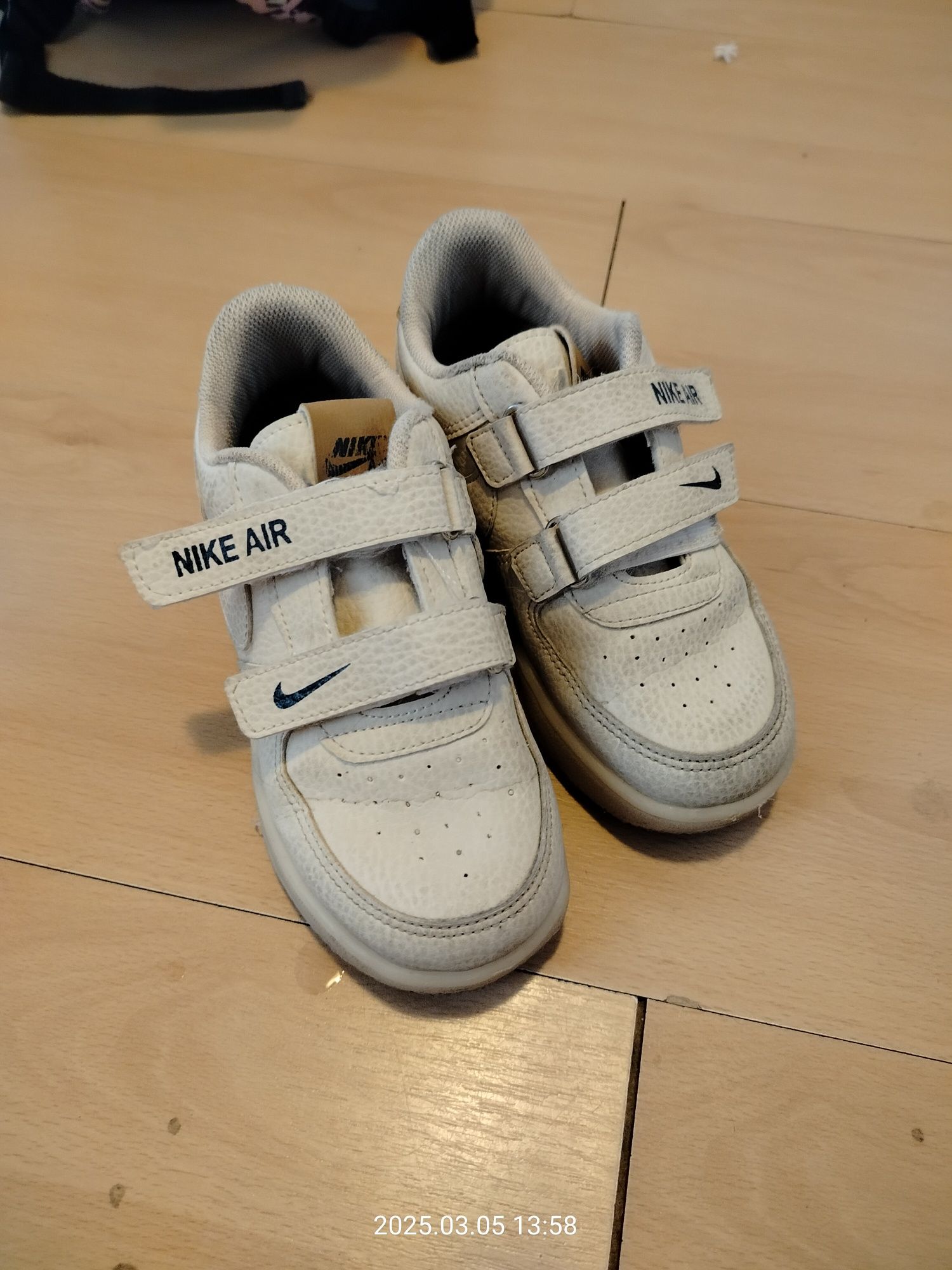 Buty sportowe dla dziewczynki